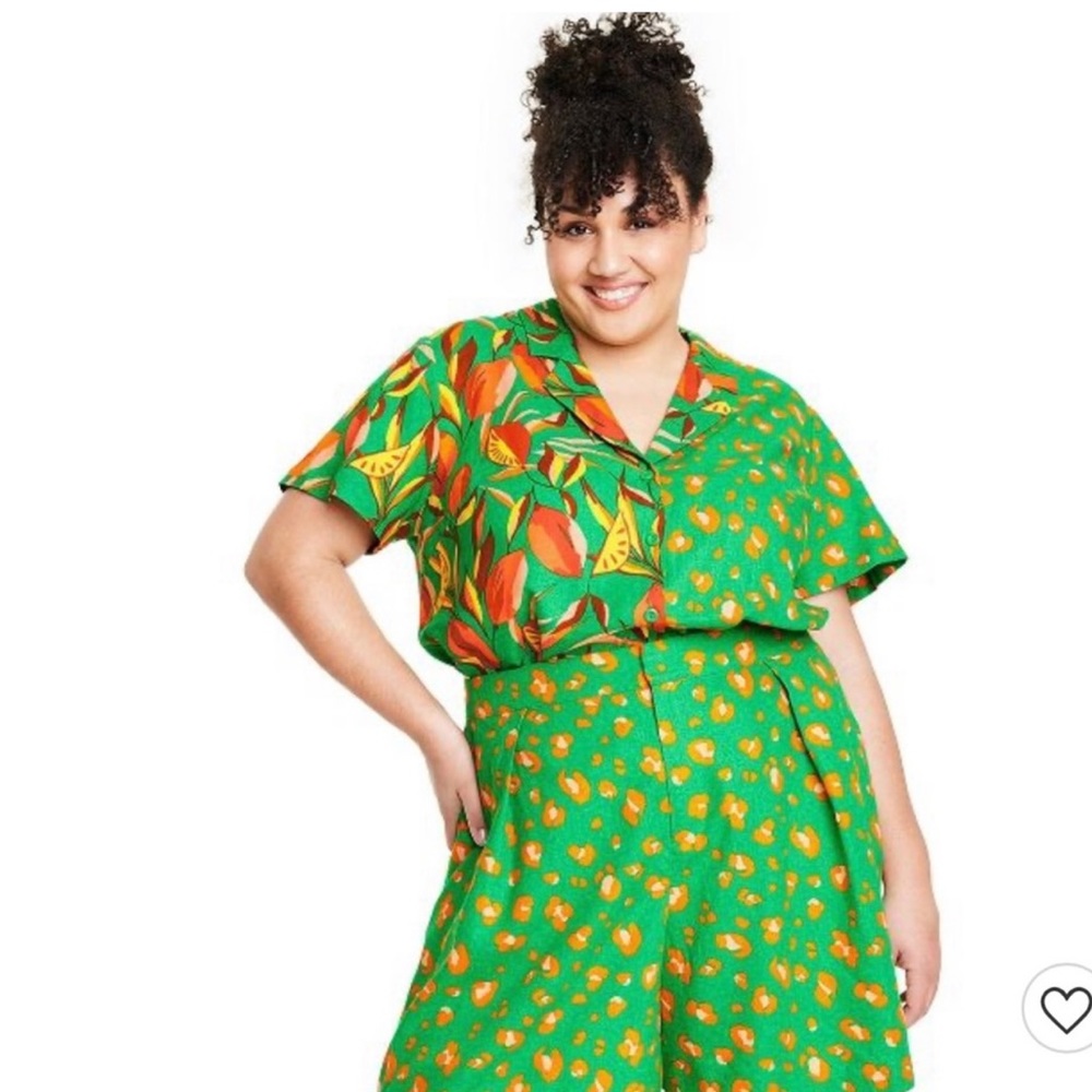 Last🤩Tabitha brown leopard/orange print button down shirt